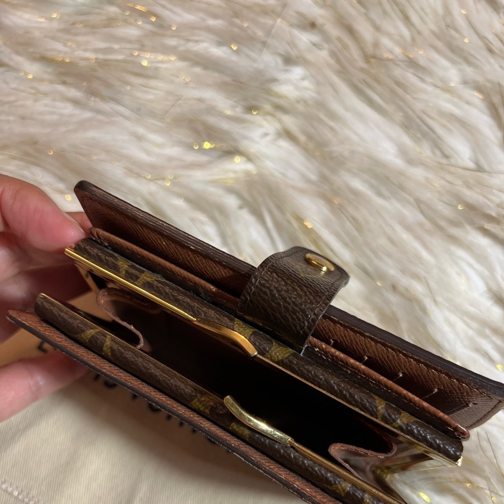 Louis vuitton Short Monogram wallet with duster - Picture 6 of 16